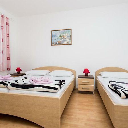 Apartments Mira Baška Εξωτερικό φωτογραφία